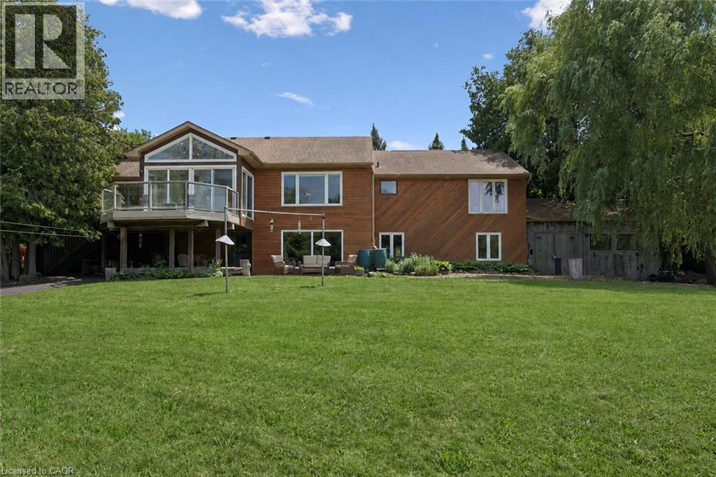 












8060 WELLINGTON RD 18

,
Fergus,




Ontario
N1M2W5

