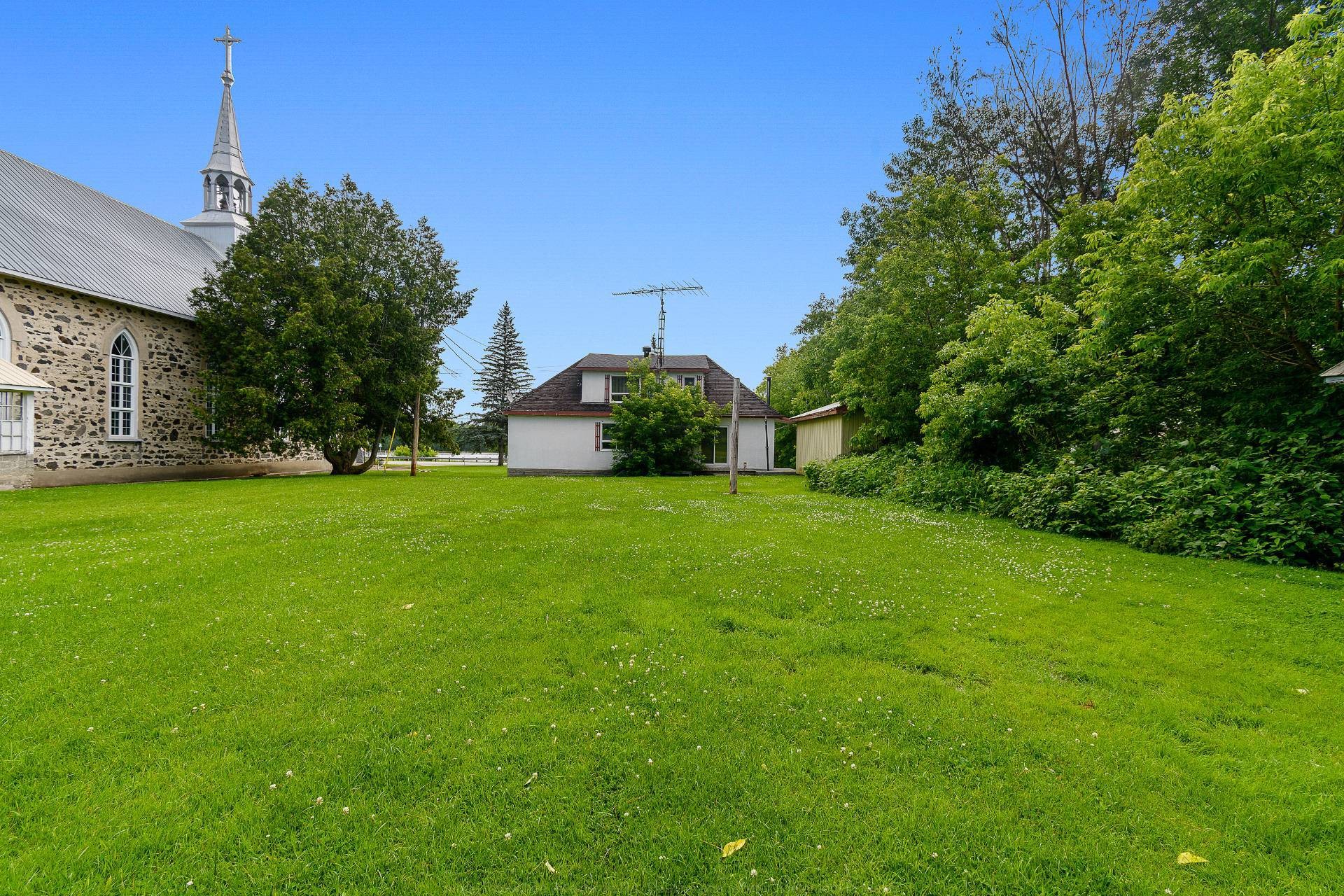 









182


Ch. des Outaouais

,
L'Île-du-Grand-Calumet,




QC
J0X1J0

