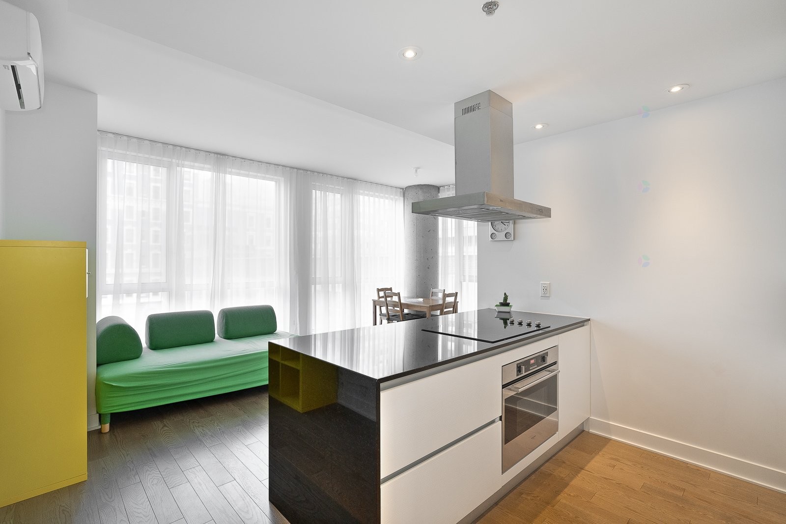 









1211


Rue Drummond

, 410,
Montréal (Ville-Marie),




QC
H3G0E6

