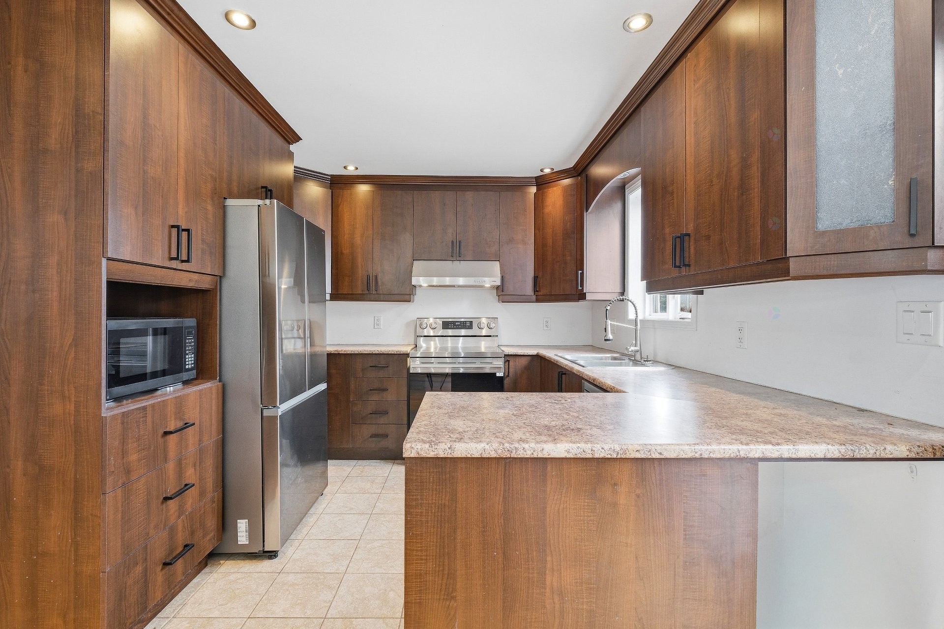 









731


Rue des Huards

,
Contrecoeur,




QC
J0L1C0

