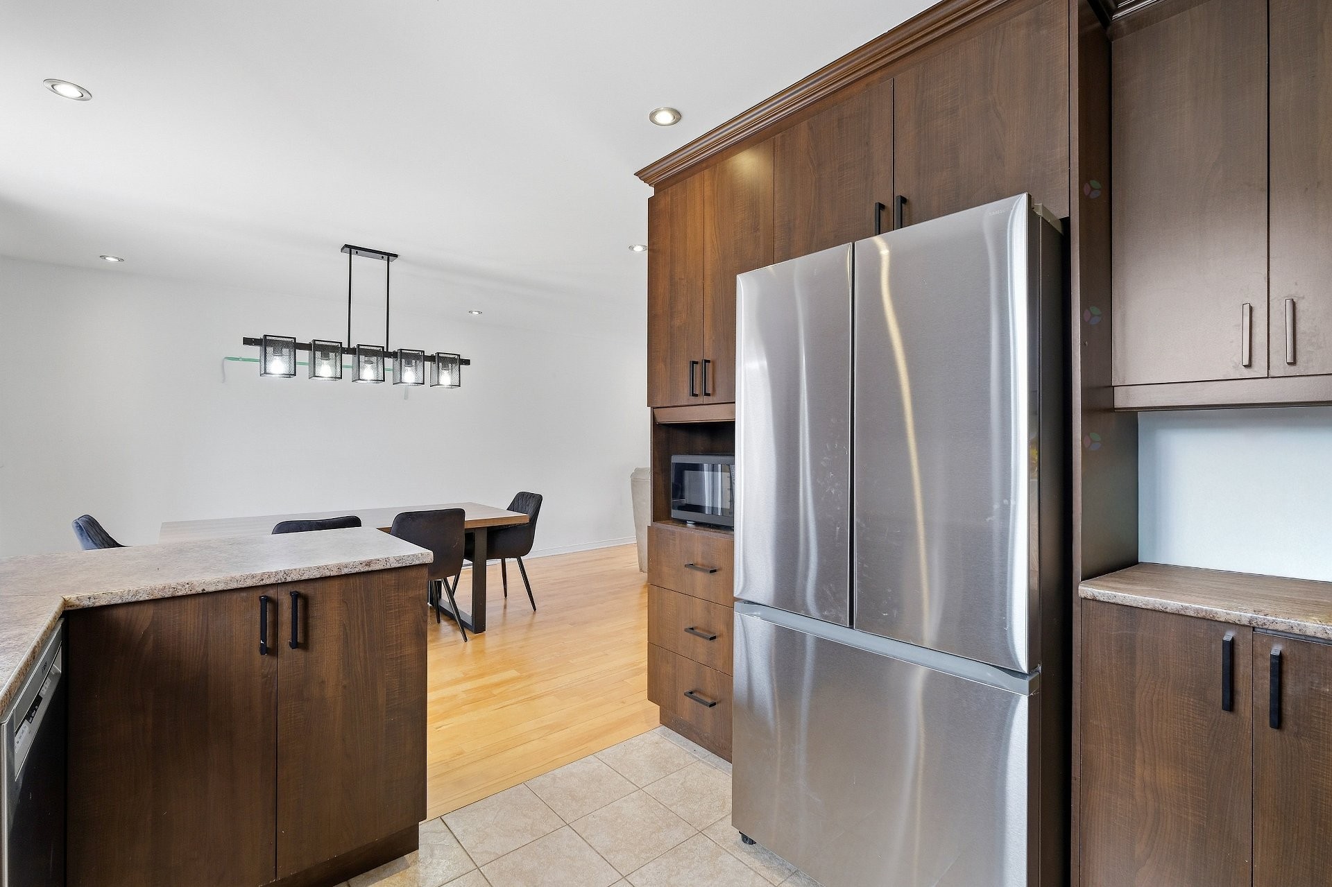 









731


Rue des Huards

,
Contrecoeur,




QC
J0L1C0

