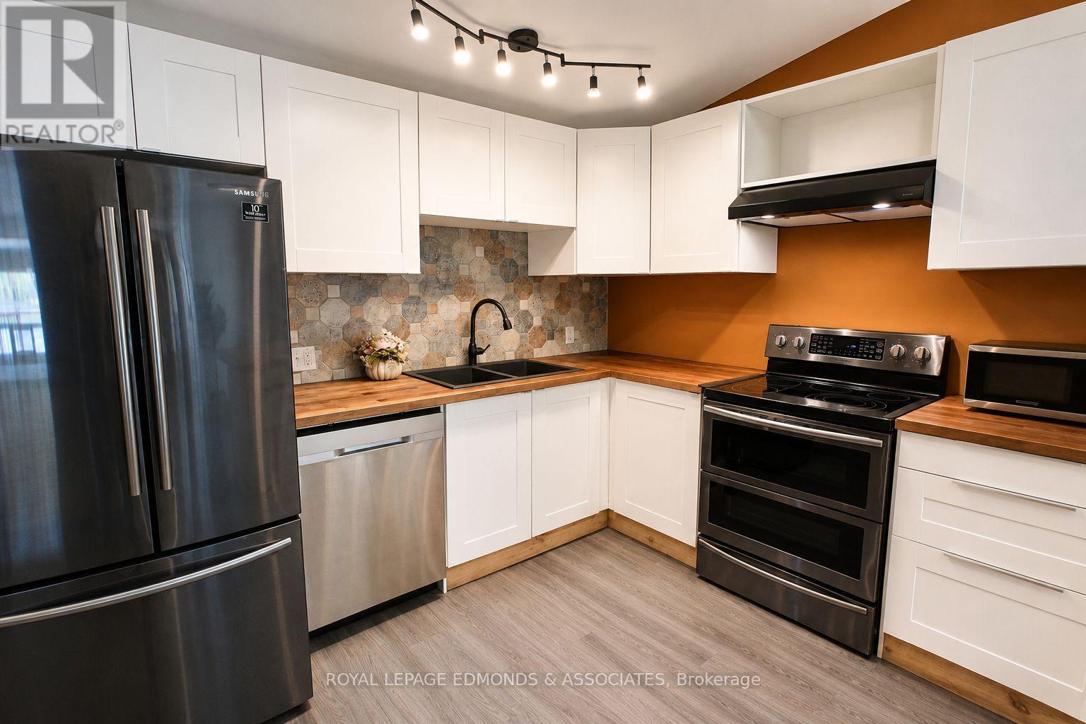 












165 BOB SEGUIN DRIVE

,
Laurentian Hills,




Ontario
K0J1J0

