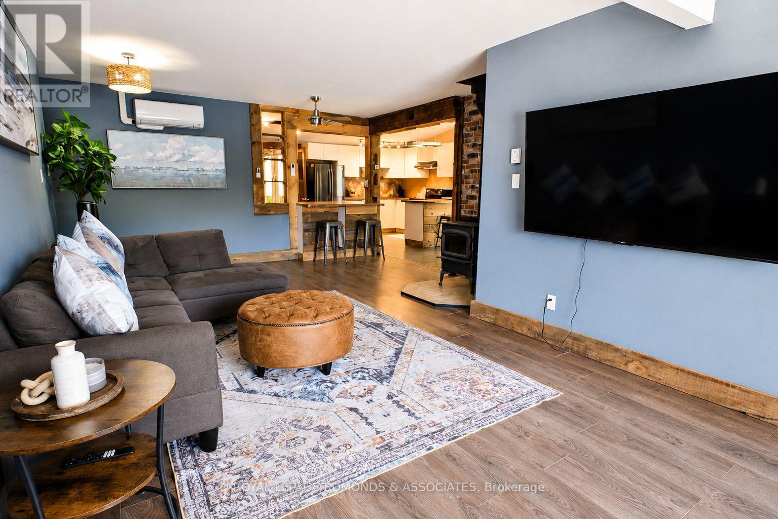 












165 BOB SEGUIN DRIVE

,
Laurentian Hills,




Ontario
K0J1J0

