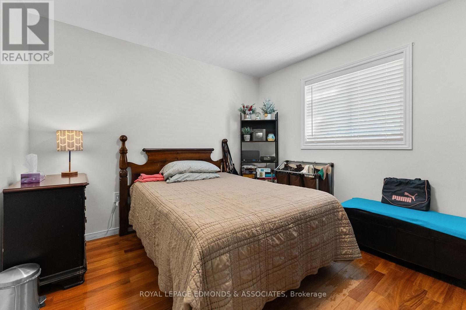 












219 ZANDERS ROAD

,
Laurentian Valley,




Ontario
K8A6W8

