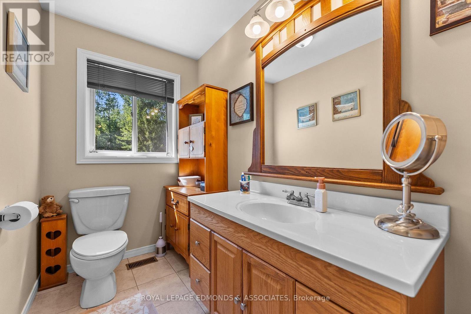 












219 ZANDERS ROAD

,
Laurentian Valley,




Ontario
K8A6W8

