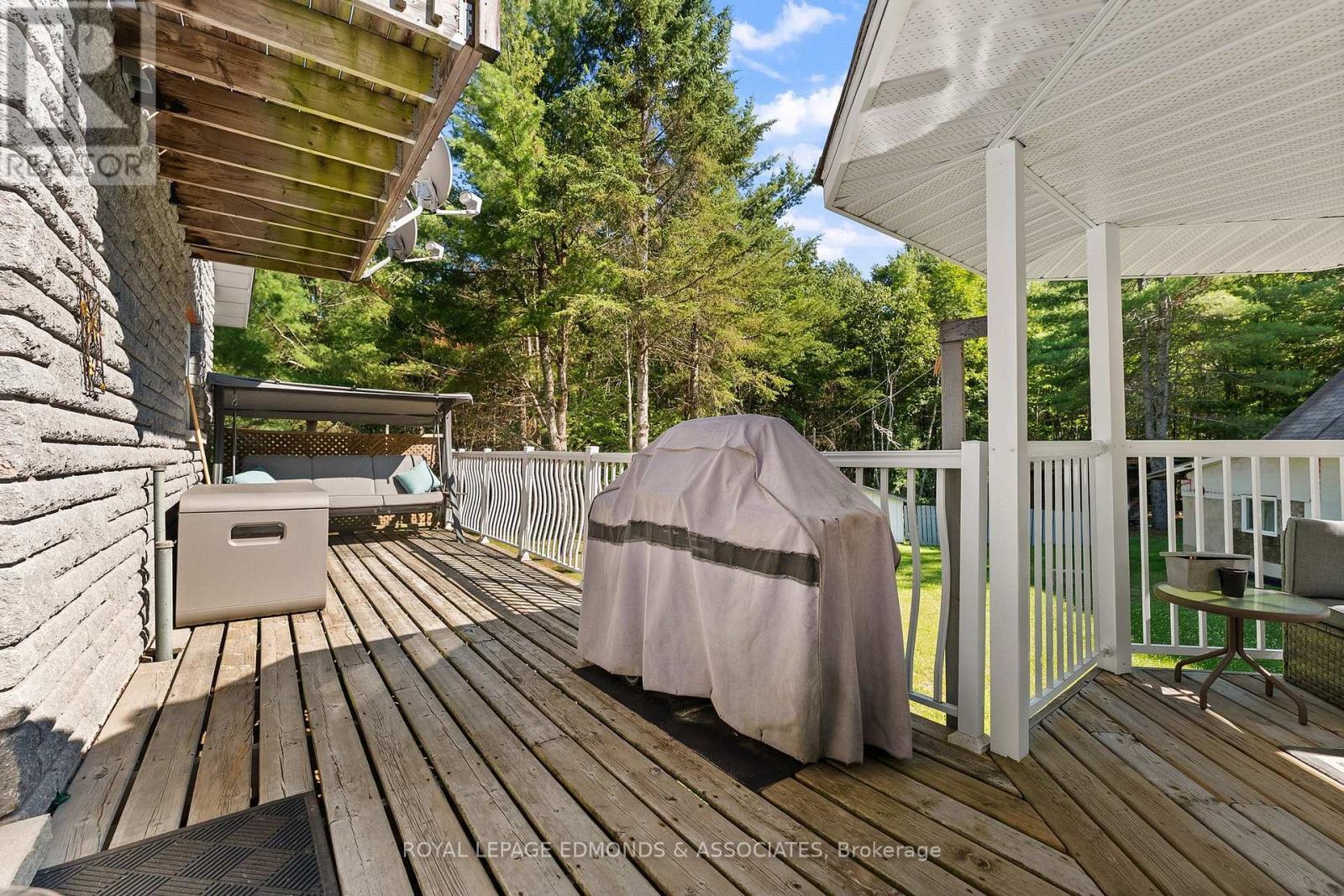 












219 ZANDERS ROAD

,
Laurentian Valley,




Ontario
K8A6W8

