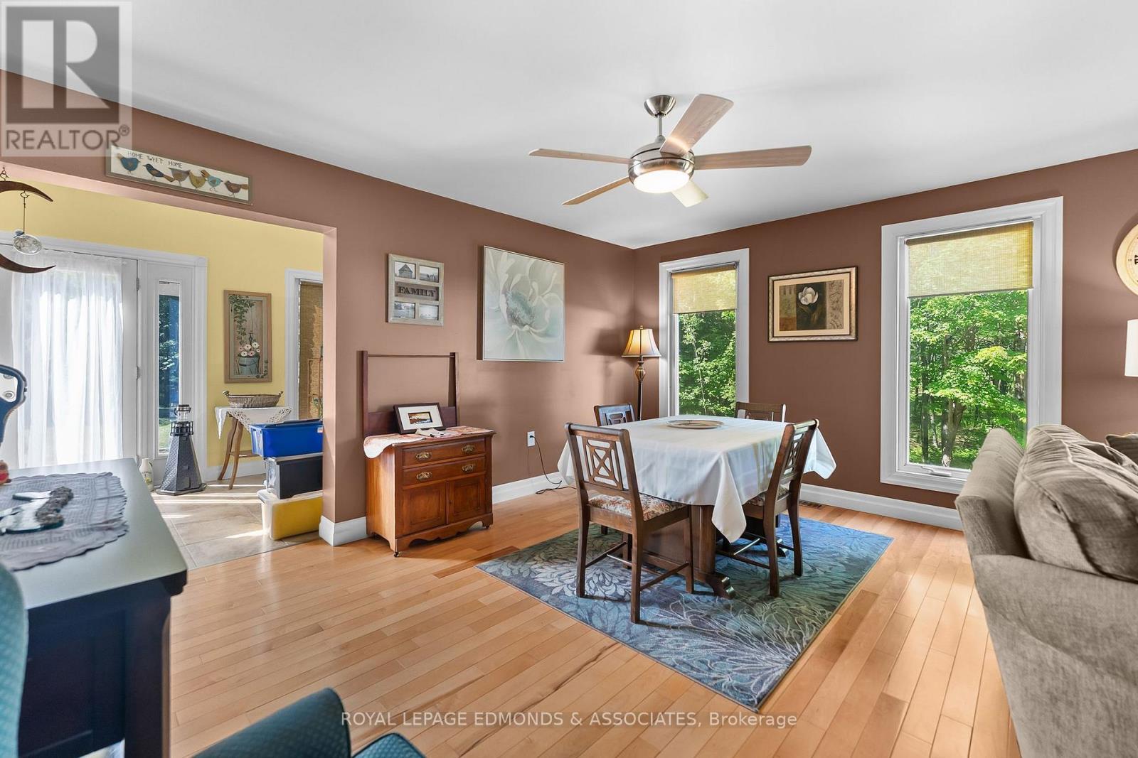 












219 ZANDERS ROAD

,
Laurentian Valley,




Ontario
K8A6W8

