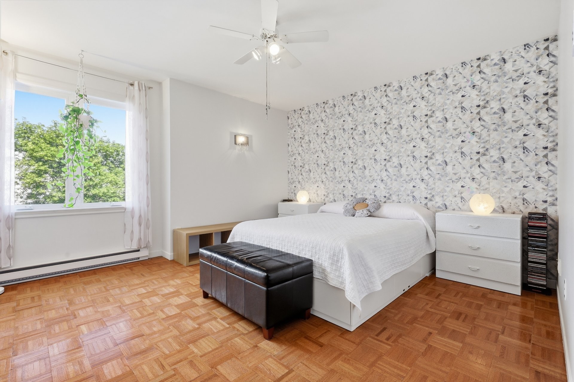 









437


Rue Marchand

,
Mascouche,




QC
J7K3R5

