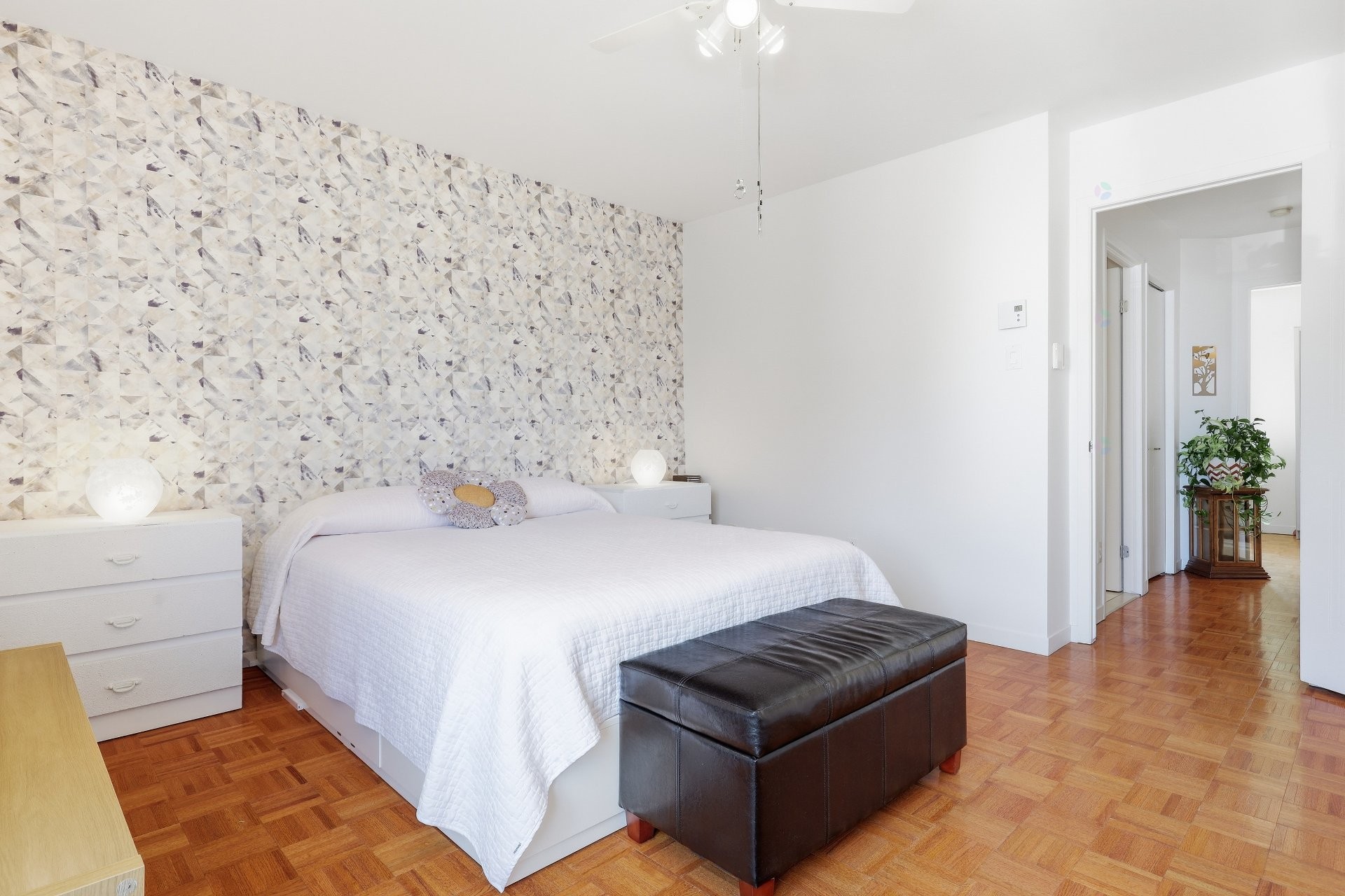 









437


Rue Marchand

,
Mascouche,




QC
J7K3R5


