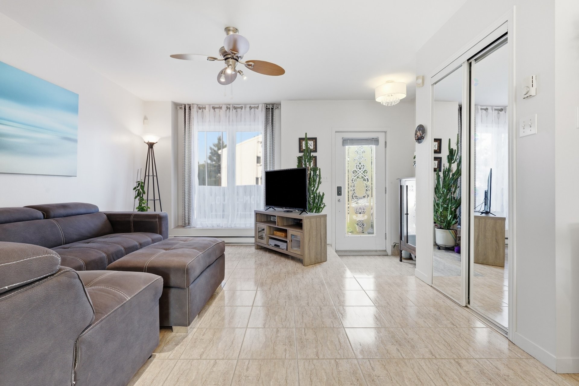 









437


Rue Marchand

,
Mascouche,




QC
J7K3R5


