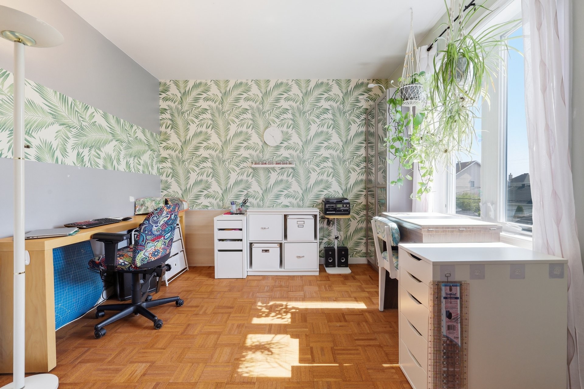 









437


Rue Marchand

,
Mascouche,




QC
J7K3R5

