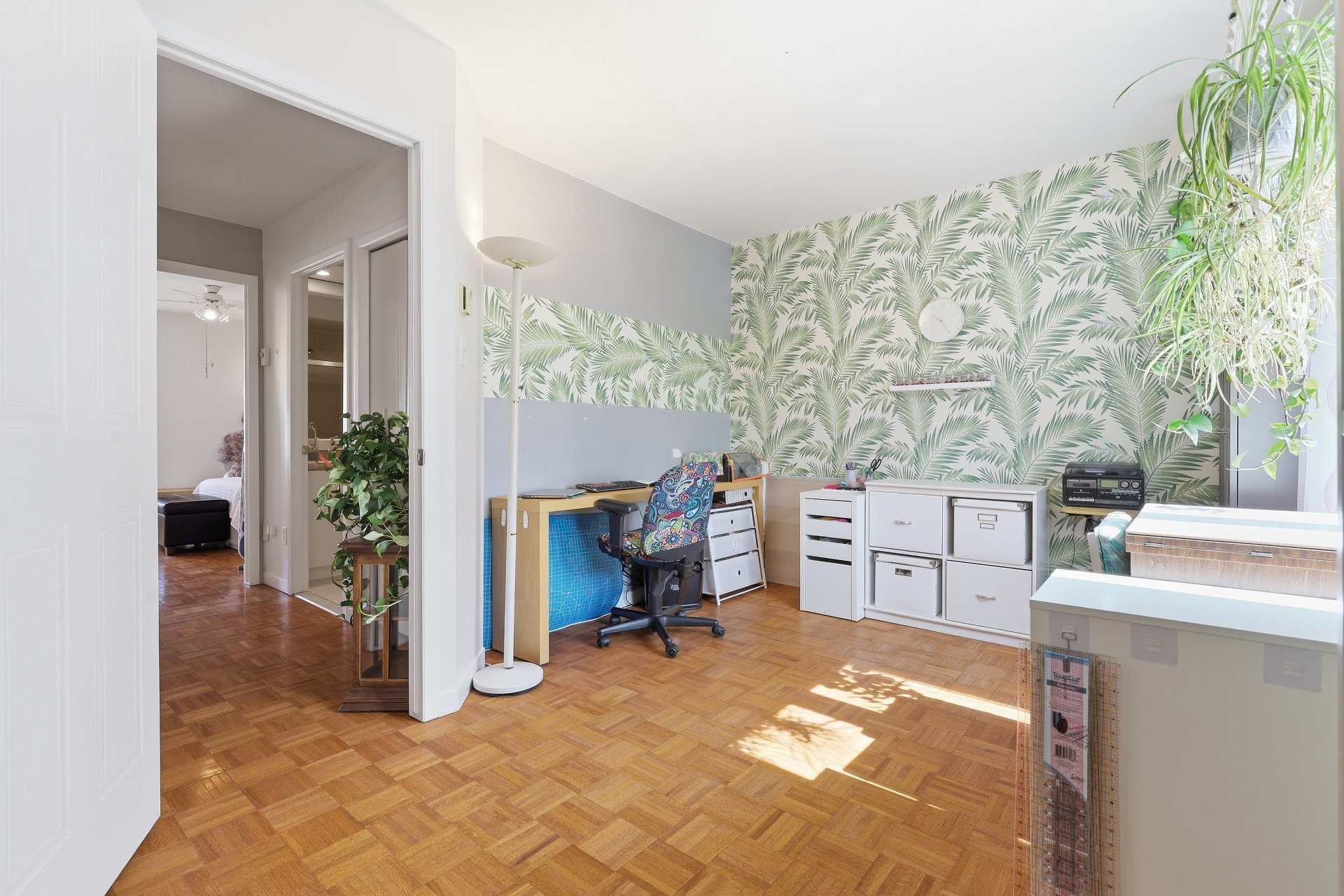 









437


Rue Marchand

,
Mascouche,




QC
J7K3R5

