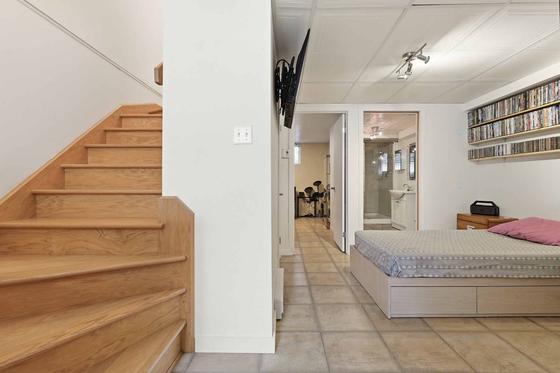 









437


Rue Marchand

,
Mascouche,




QC
J7K3R5

