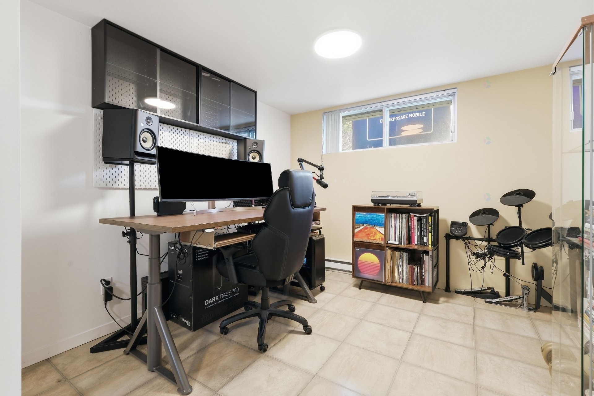 









437


Rue Marchand

,
Mascouche,




QC
J7K3R5

