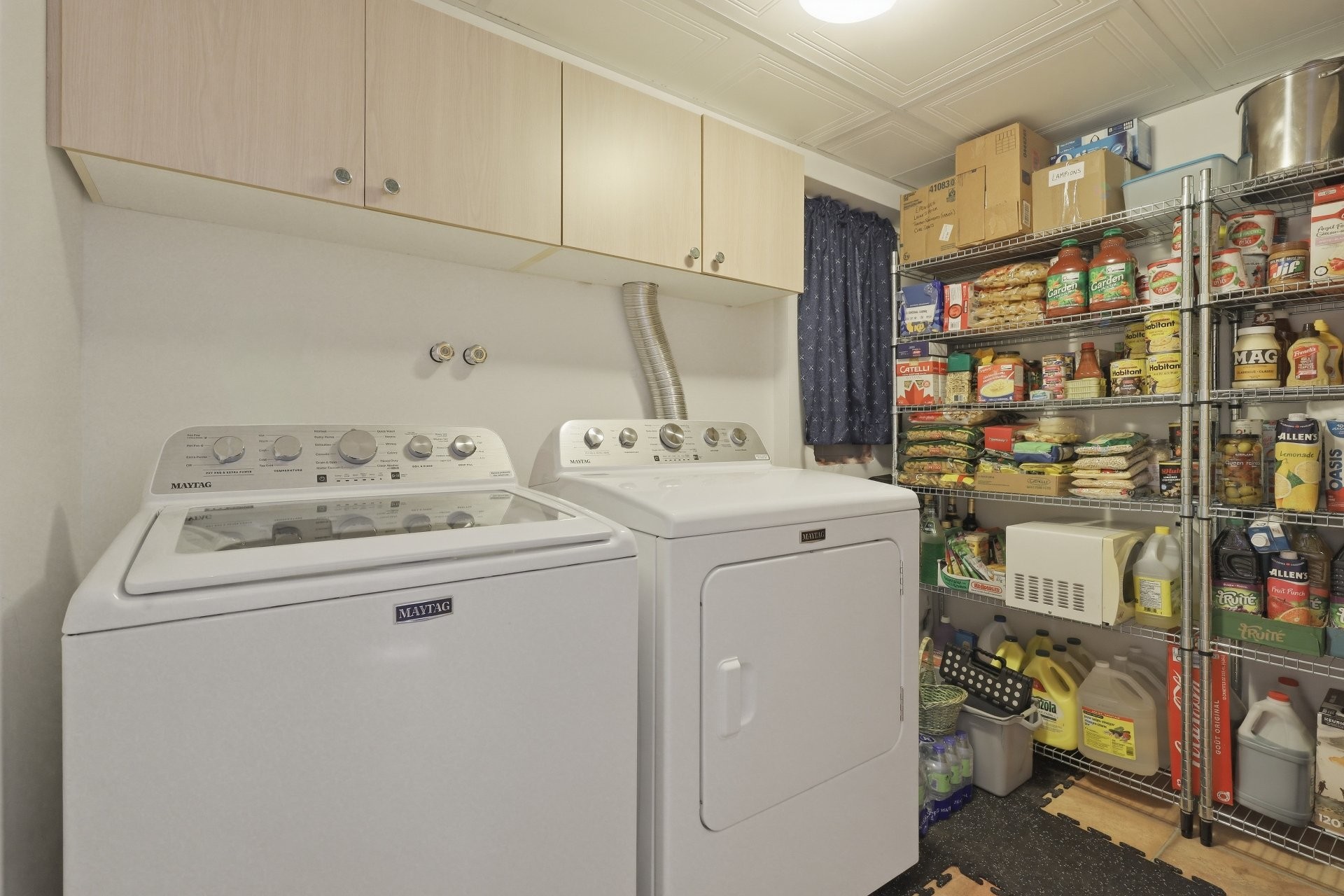









437


Rue Marchand

,
Mascouche,




QC
J7K3R5

