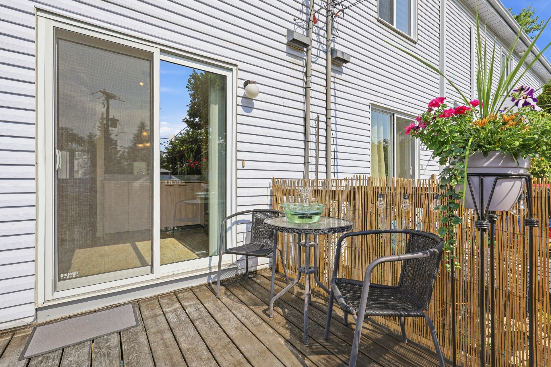 









437


Rue Marchand

,
Mascouche,




QC
J7K3R5

