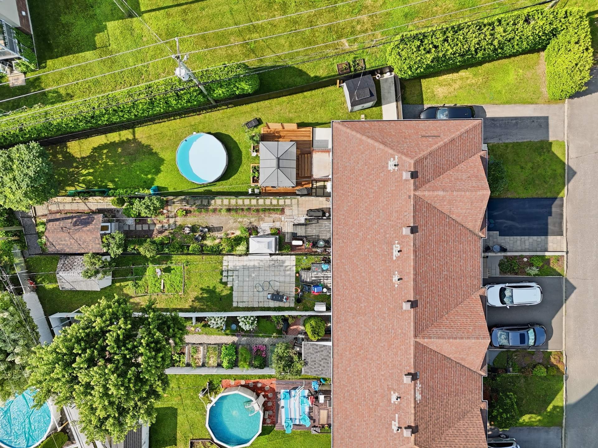 









437


Rue Marchand

,
Mascouche,




QC
J7K3R5

