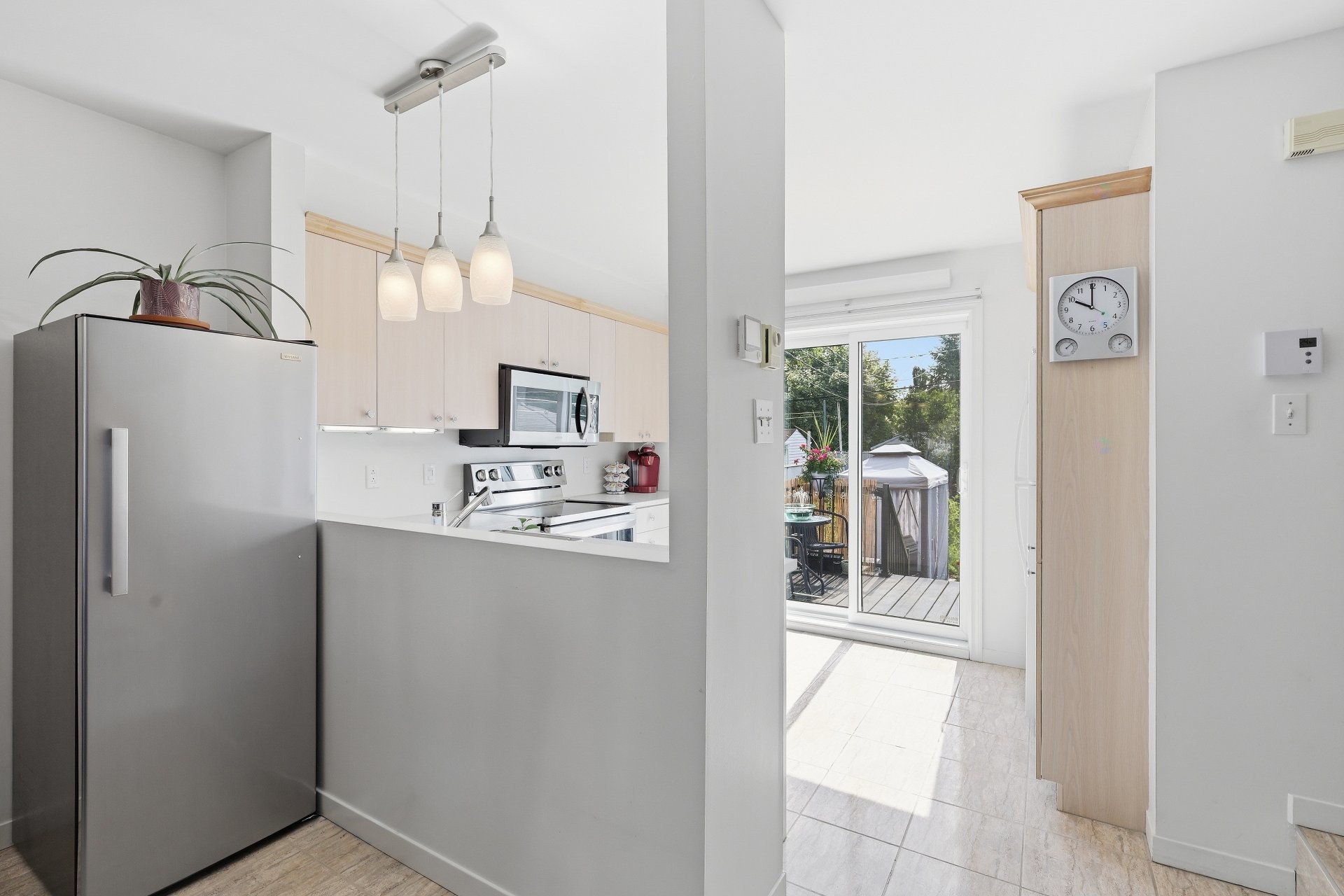 









437


Rue Marchand

,
Mascouche,




QC
J7K3R5

