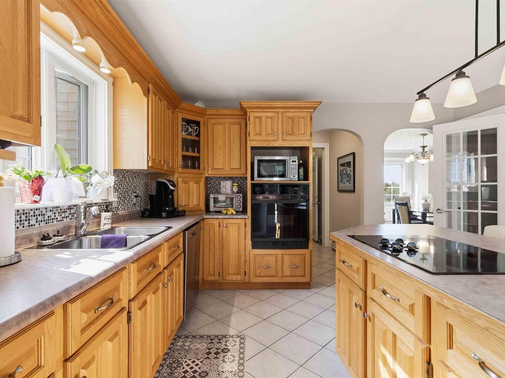 












51 Parklyn Court

,
Westwood Hills,




NS
B3Z 1M5

