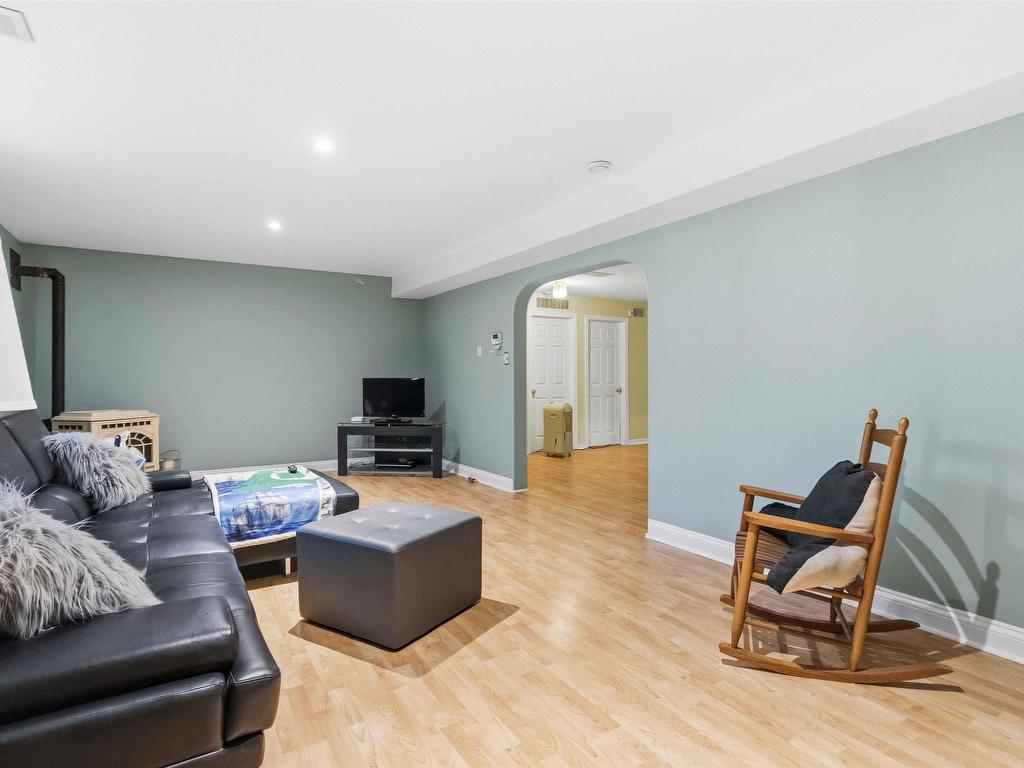 












51 Parklyn Court

,
Westwood Hills,




NS
B3Z 1M5

