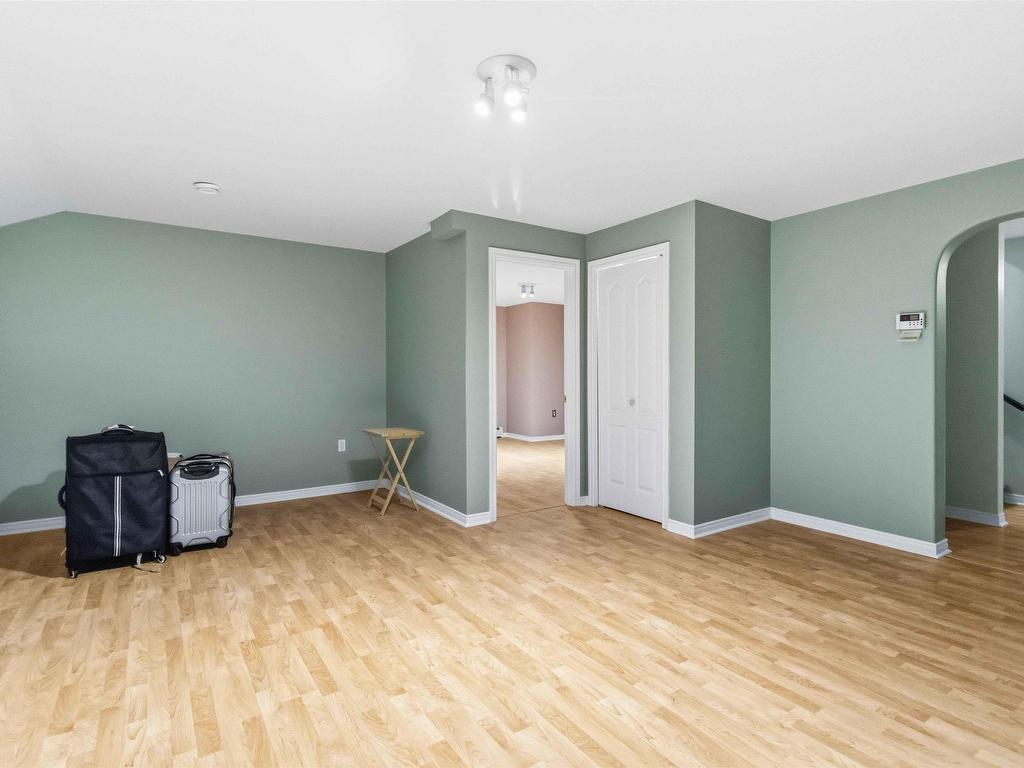 












51 Parklyn Court

,
Westwood Hills,




NS
B3Z 1M5

