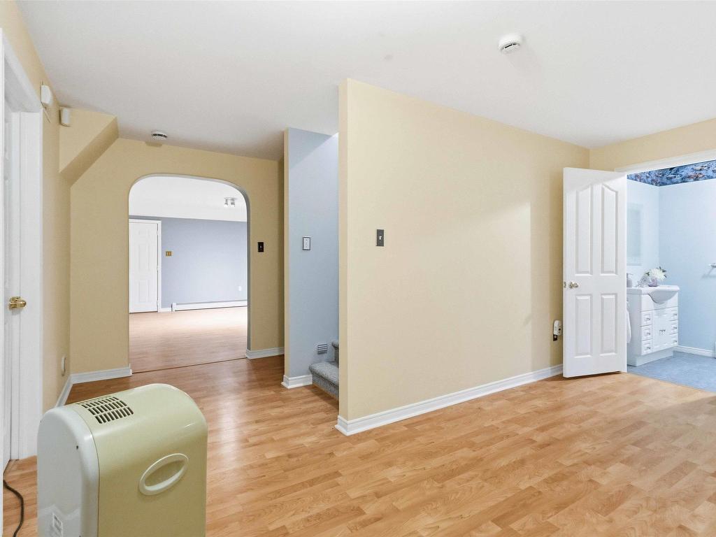 












51 Parklyn Court

,
Westwood Hills,




NS
B3Z 1M5


