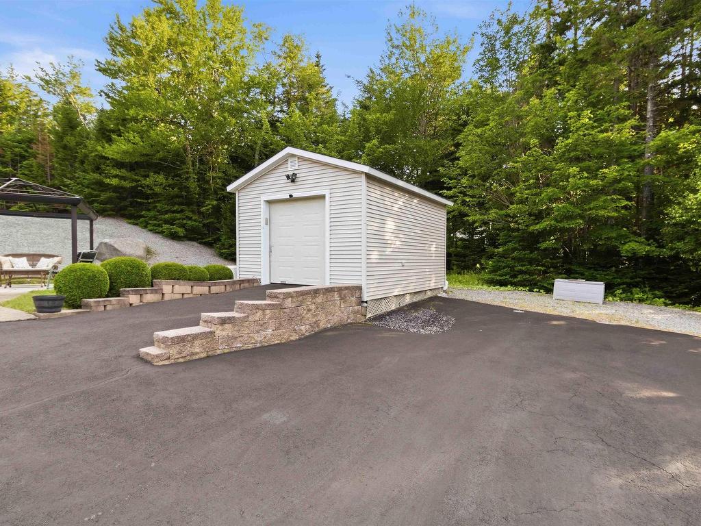 












51 Parklyn Court

,
Westwood Hills,




NS
B3Z 1M5


