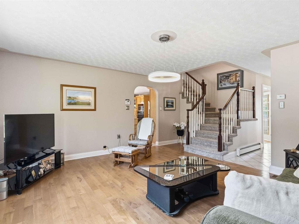 












51 Parklyn Court

,
Westwood Hills,




NS
B3Z 1M5

