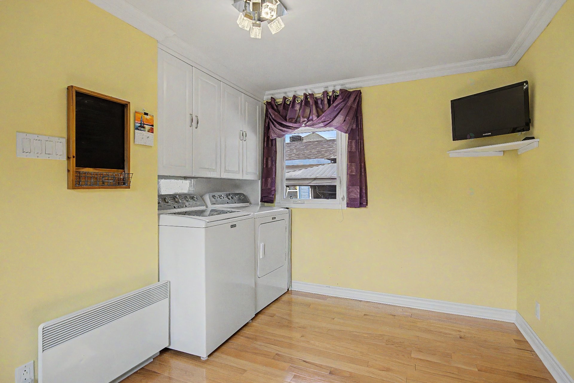 









4250


Rue Legault

, 11,
Longueuil (Saint-Hubert),




QC
J3Y3W8

