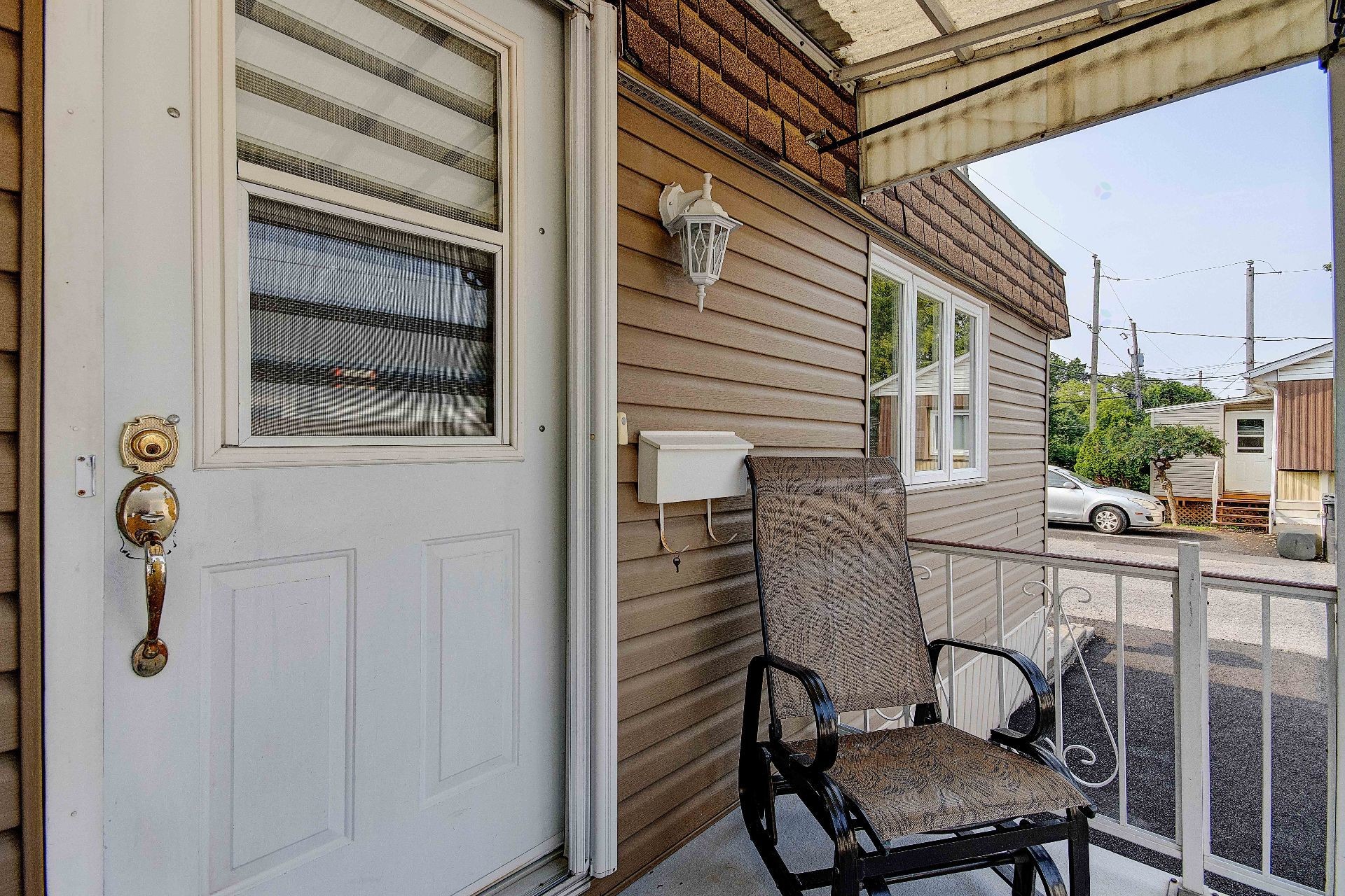 









4250


Rue Legault

, 11,
Longueuil (Saint-Hubert),




QC
J3Y3W8


