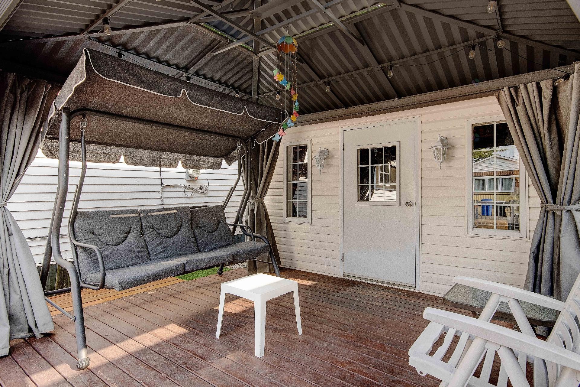 









4250


Rue Legault

, 11,
Longueuil (Saint-Hubert),




QC
J3Y3W8

