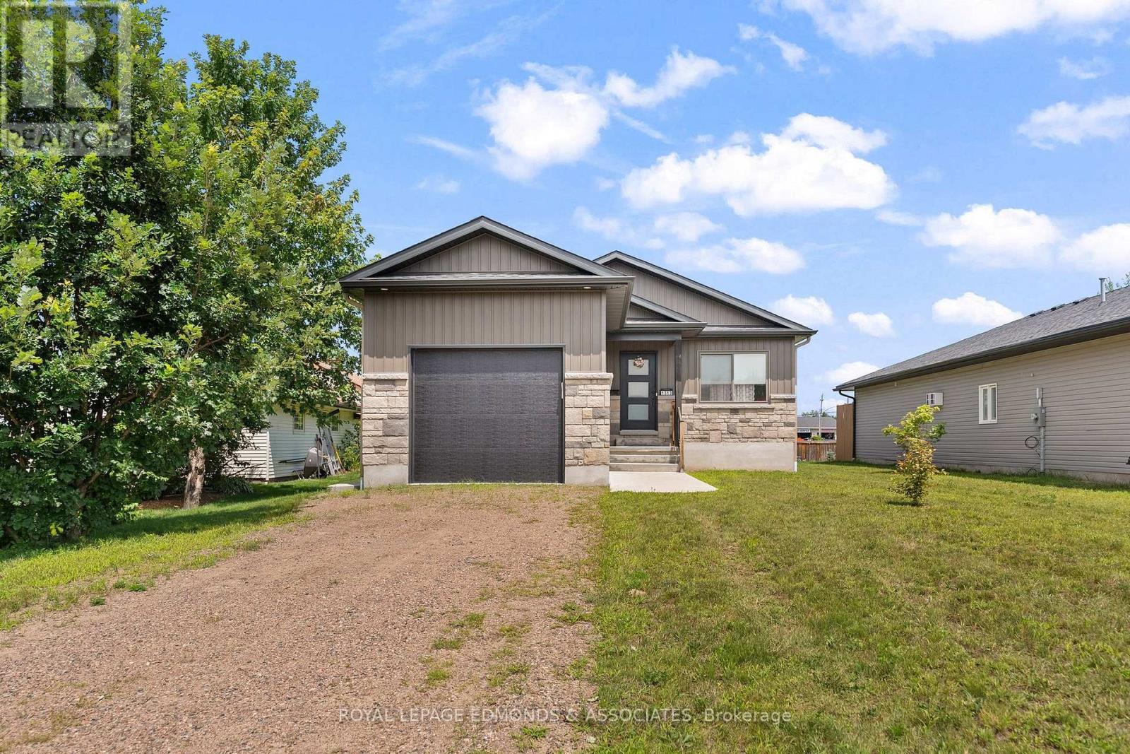 












1313 BLAKELY CRESCENT

,
Pembroke,




Ontario
K8A6Z9

