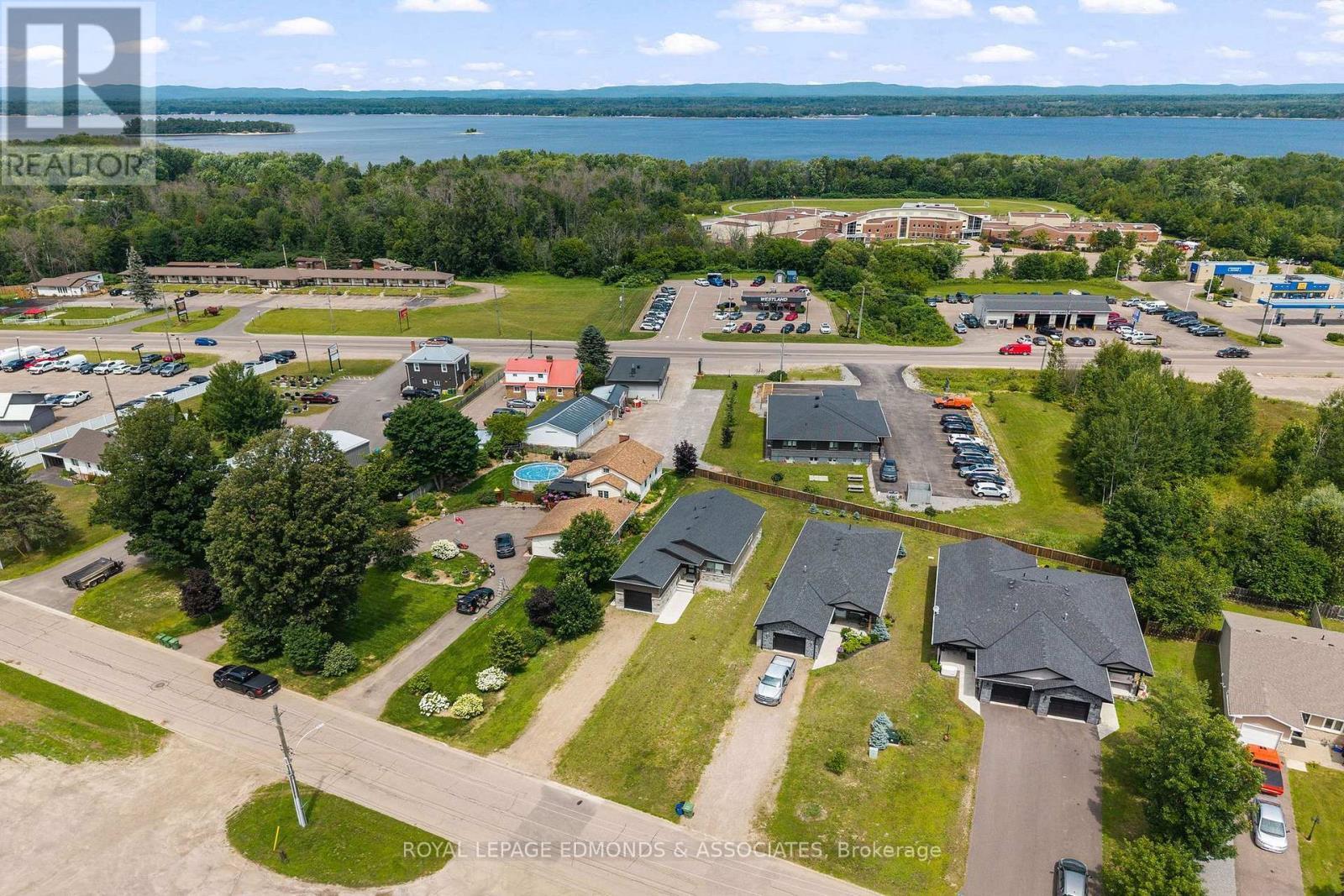 












1313 BLAKELY CRESCENT

,
Pembroke,




Ontario
K8A6Z9

