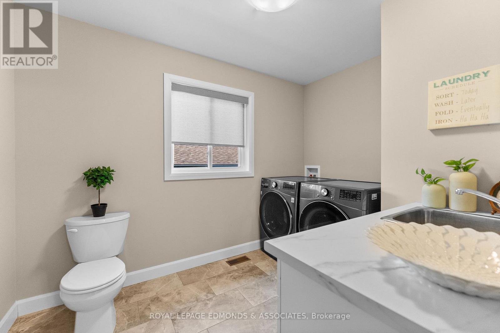 












1313 BLAKELY CRESCENT

,
Pembroke,




Ontario
K8A6Z9


