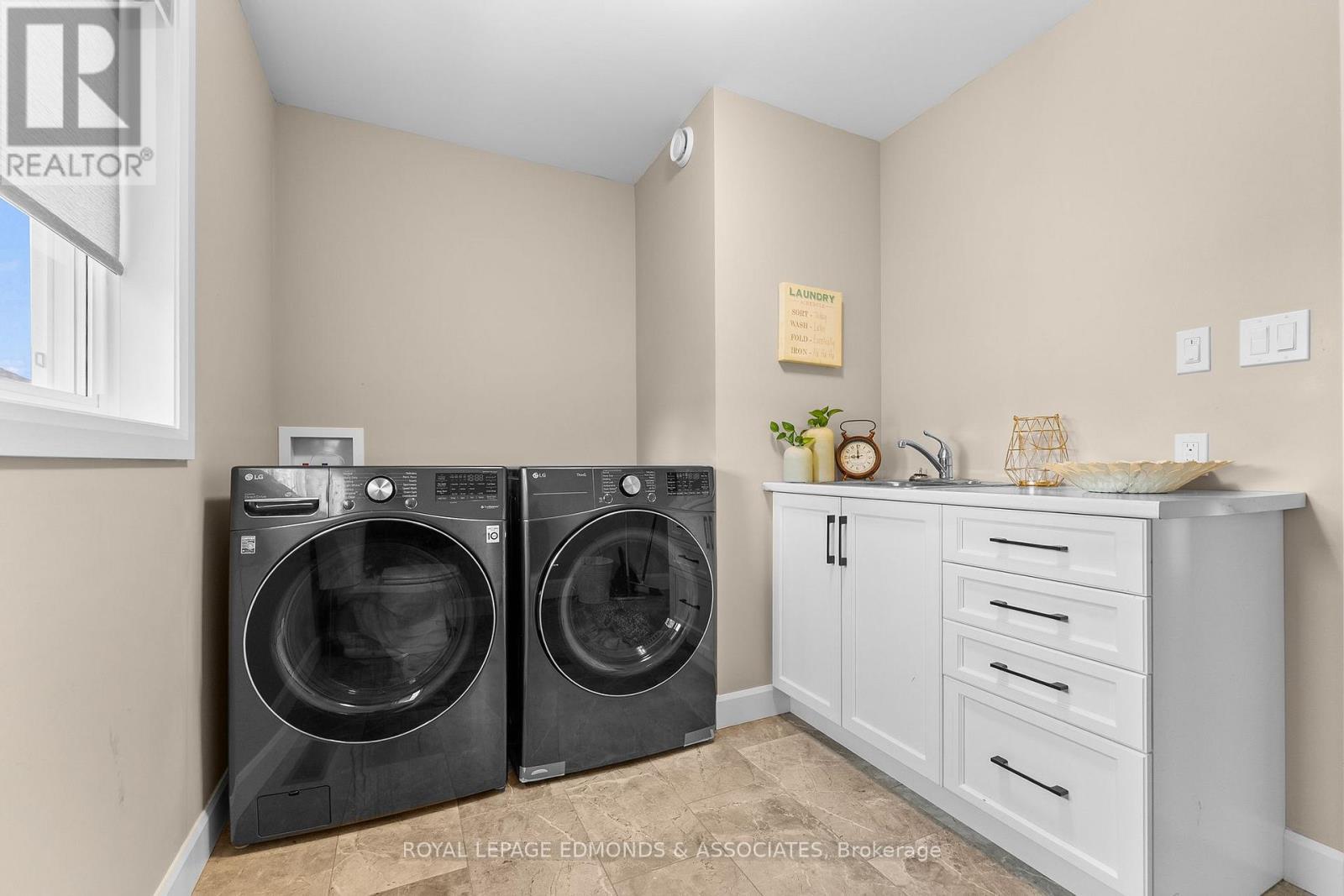 












1313 BLAKELY CRESCENT

,
Pembroke,




Ontario
K8A6Z9

