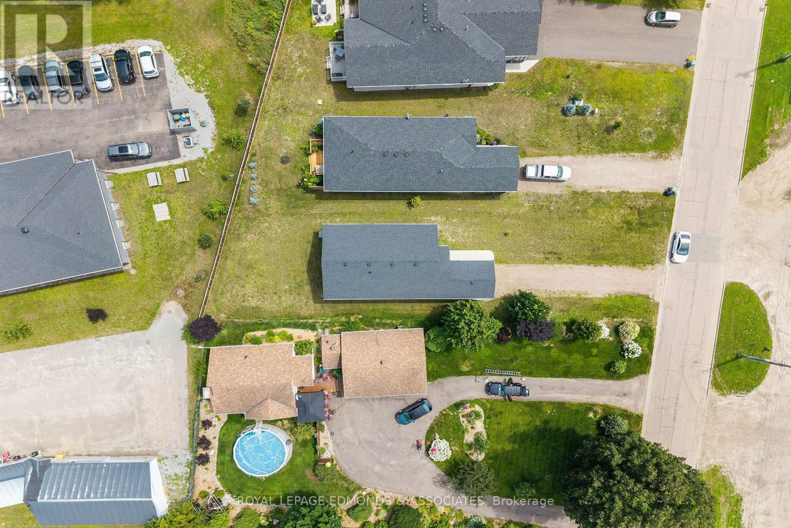 












1313 BLAKELY CRESCENT

,
Pembroke,




Ontario
K8A6Z9


