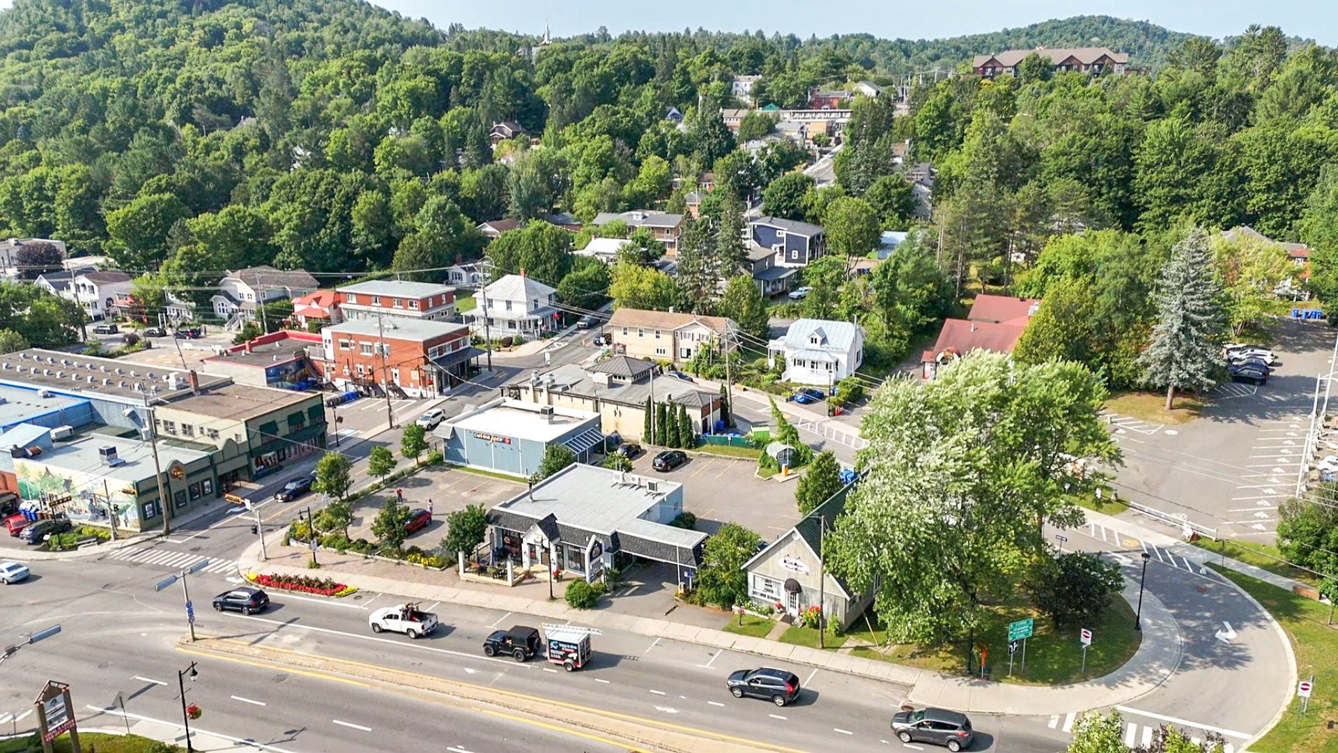 









19


Rue Morin

,
Sainte-Adèle,




QC
J8B2P5

