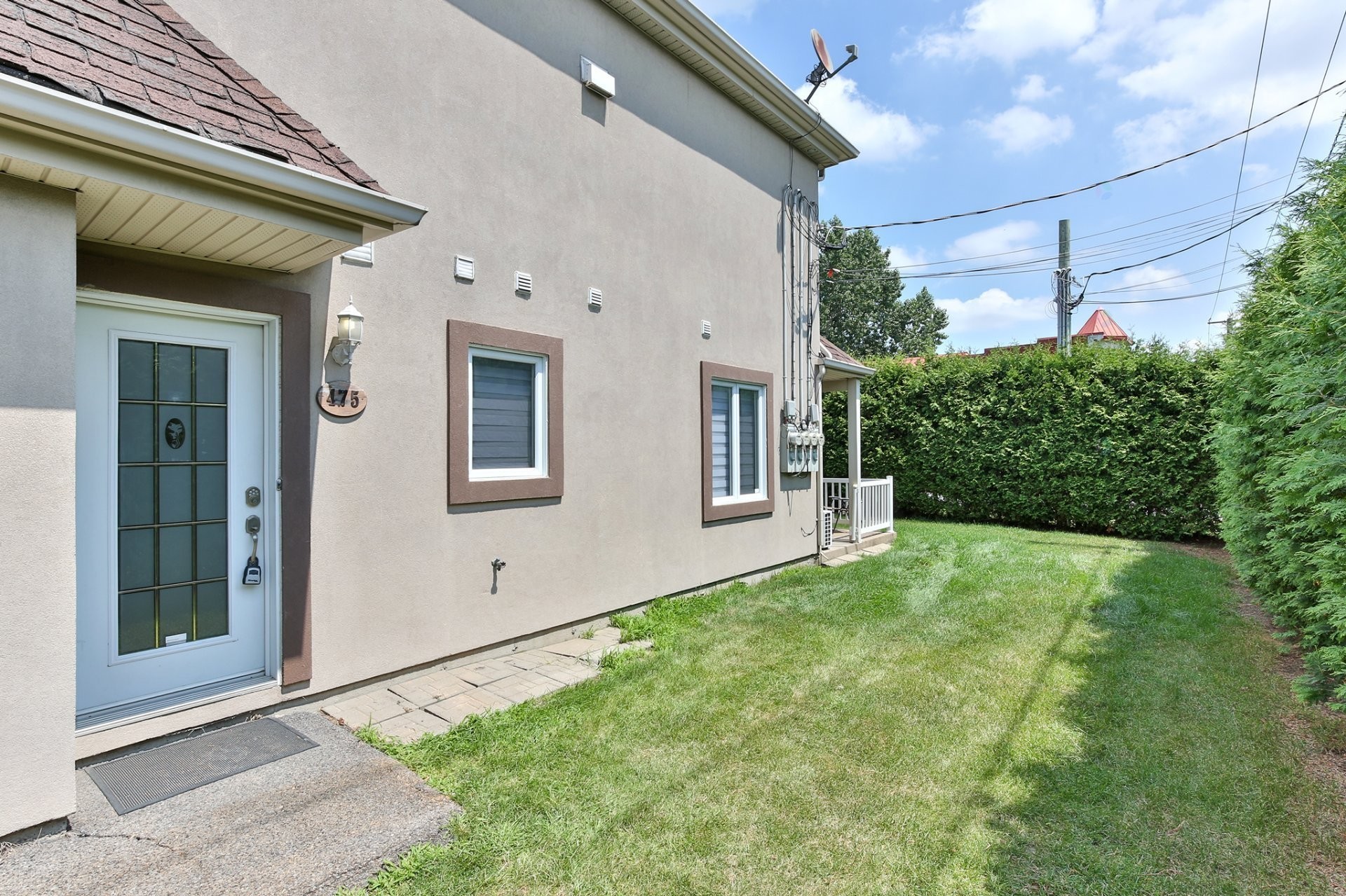 









475


Boul. St-Luc

,
Saint-Jean-sur-Richelieu,




QC
J2W0H3

