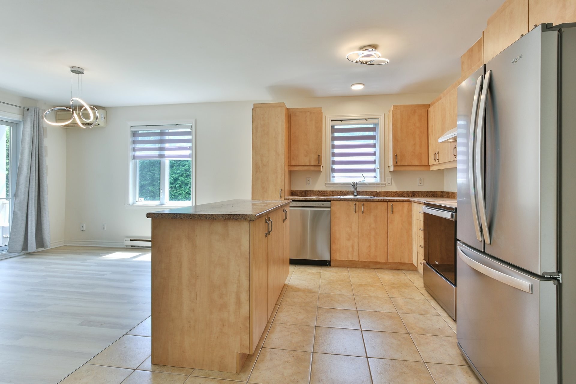 









475


Boul. St-Luc

,
Saint-Jean-sur-Richelieu,




QC
J2W0H3

