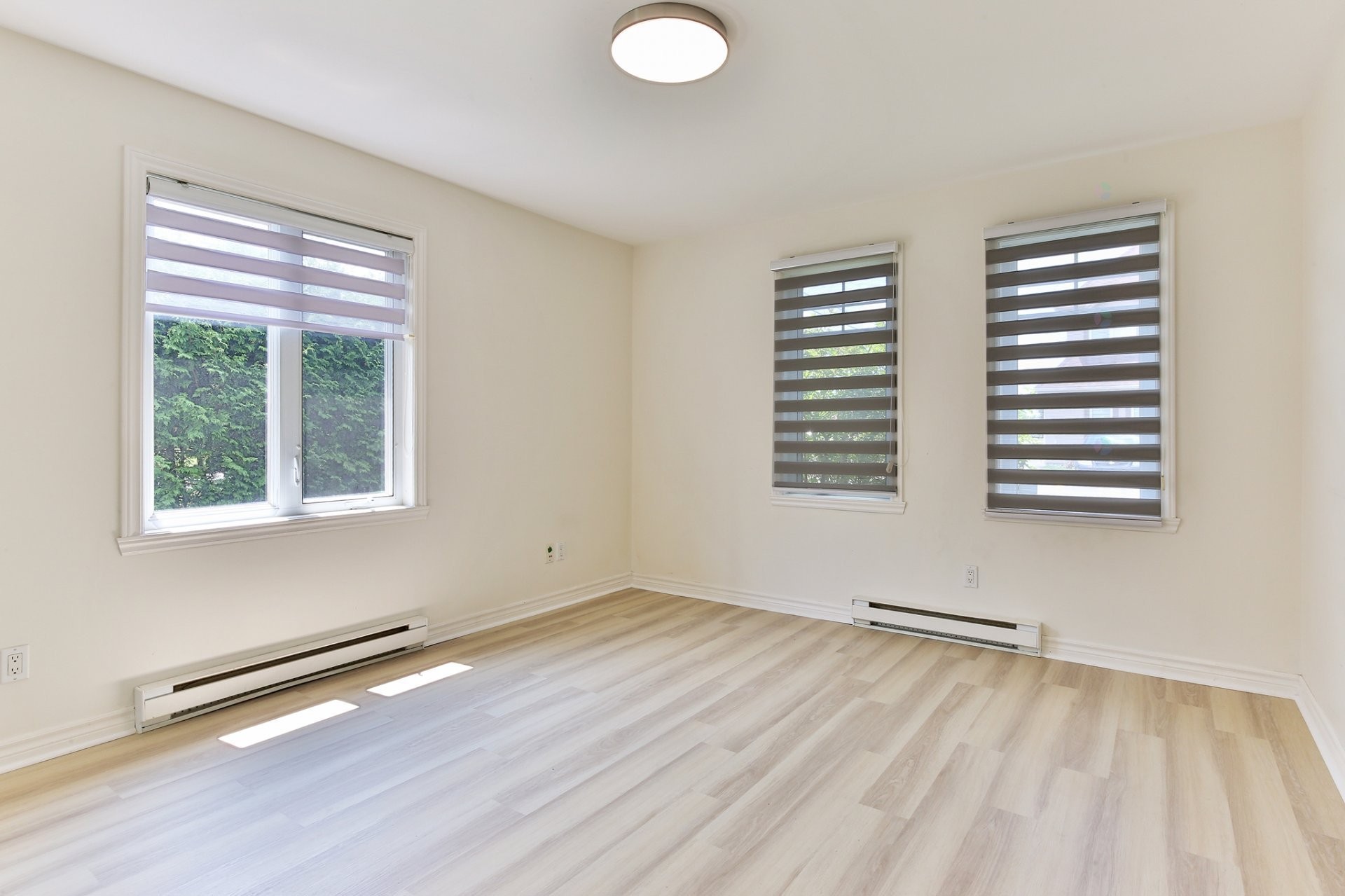 









475


Boul. St-Luc

,
Saint-Jean-sur-Richelieu,




QC
J2W0H3

