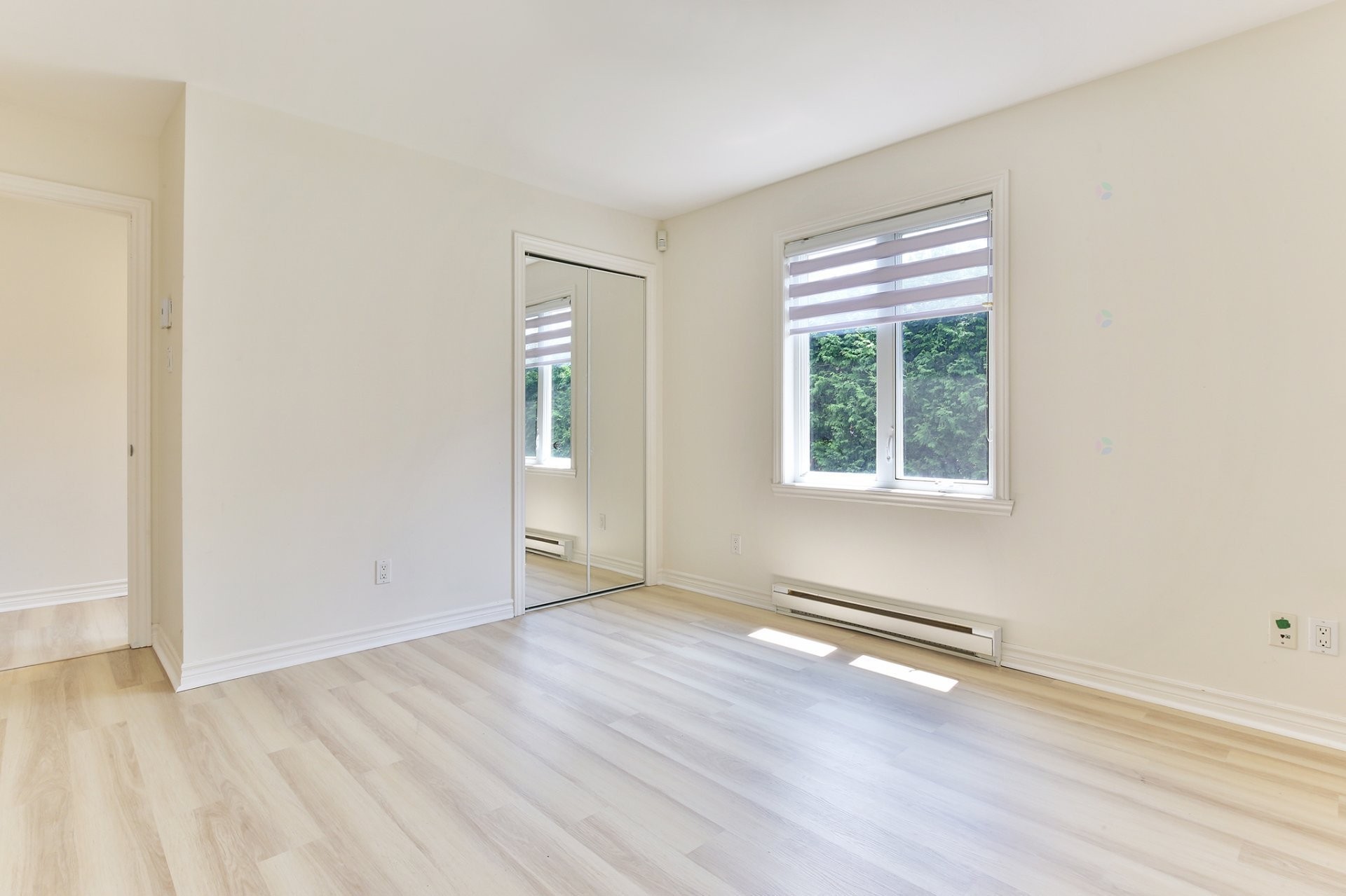 









475


Boul. St-Luc

,
Saint-Jean-sur-Richelieu,




QC
J2W0H3

