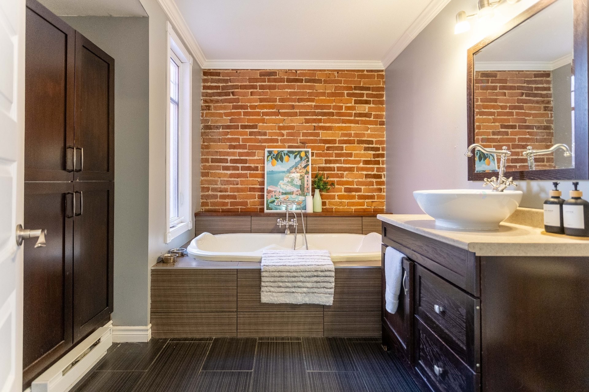 









118

 - 120


Rue Rochefort

,
Trois-Rivières,




QC
G8T7J1

