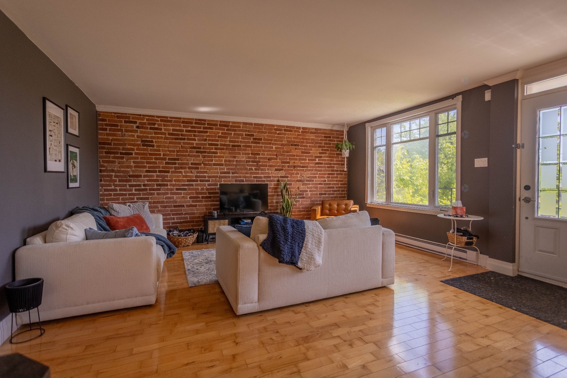 









118

 - 120


Rue Rochefort

,
Trois-Rivières,




QC
G8T7J1

