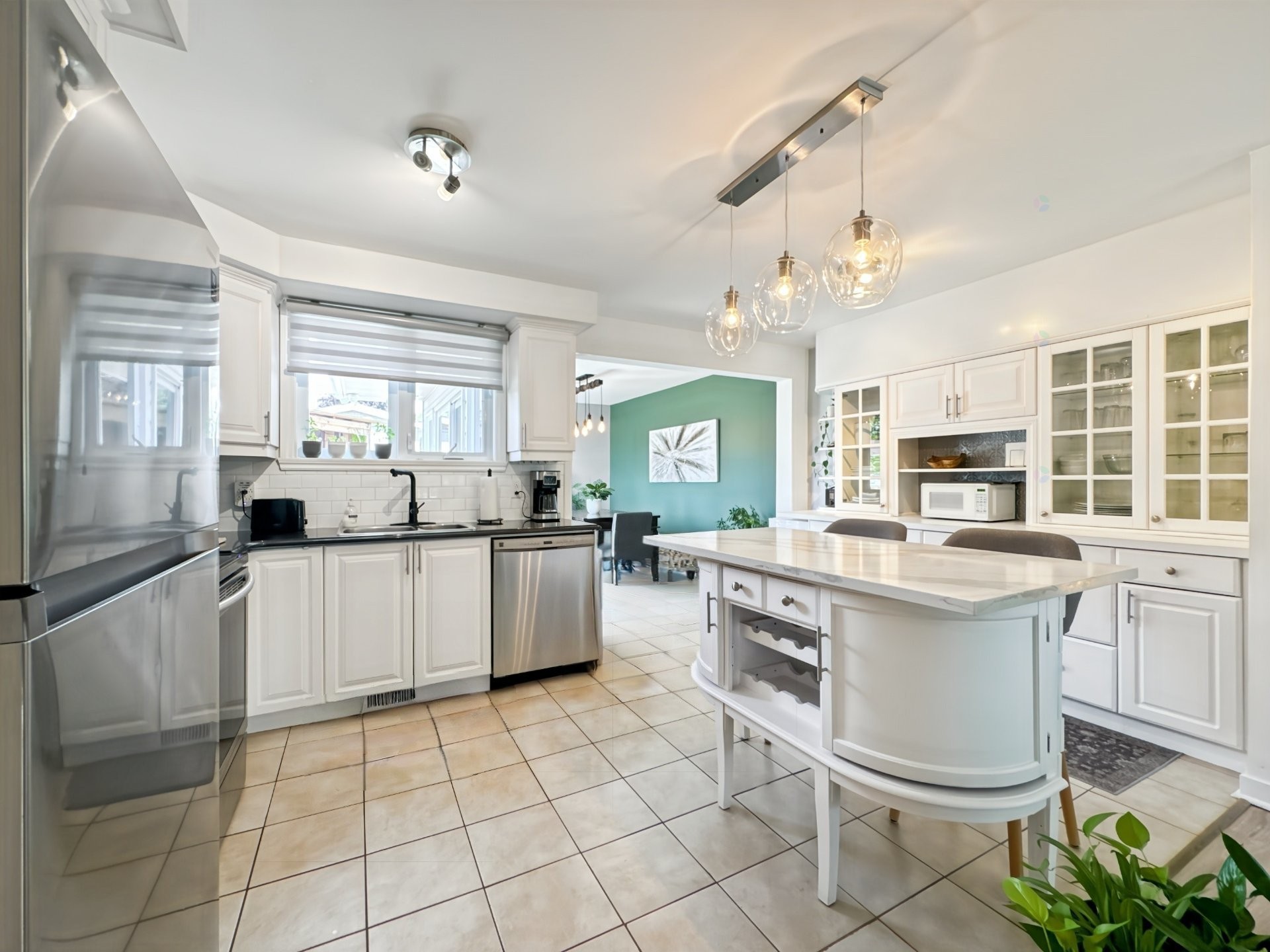 









5605


Rue Bertrand

,
Brossard,




QC
J4Z3E2

