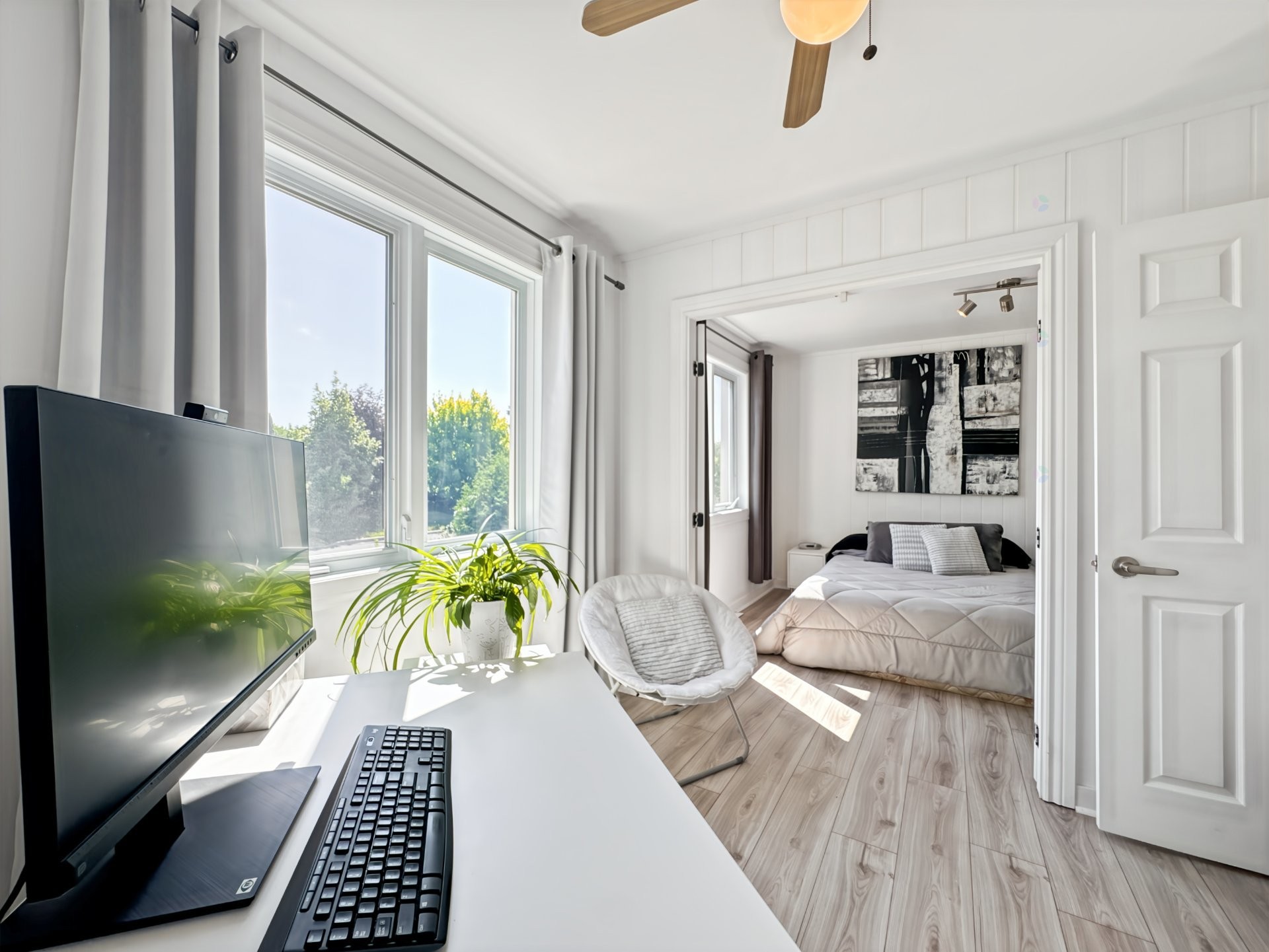









5605


Rue Bertrand

,
Brossard,




QC
J4Z3E2

