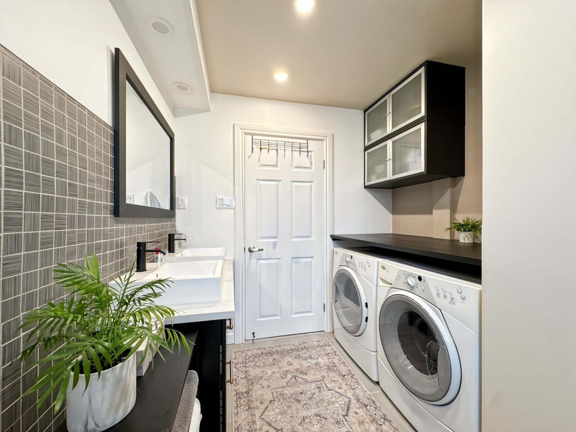 









5605


Rue Bertrand

,
Brossard,




QC
J4Z3E2

