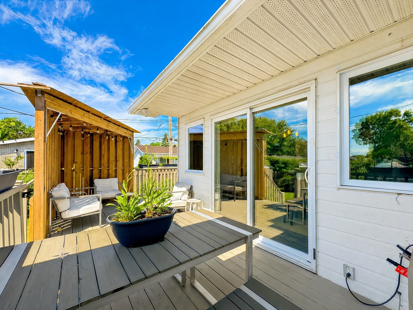 









5605


Rue Bertrand

,
Brossard,




QC
J4Z3E2

