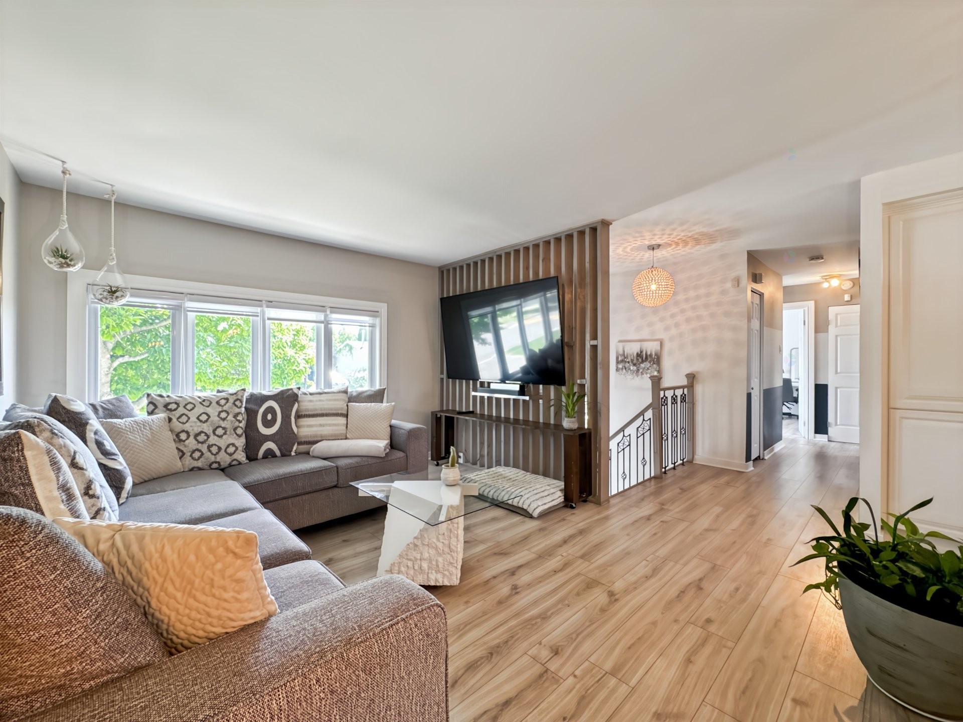 









5605


Rue Bertrand

,
Brossard,




QC
J4Z3E2

