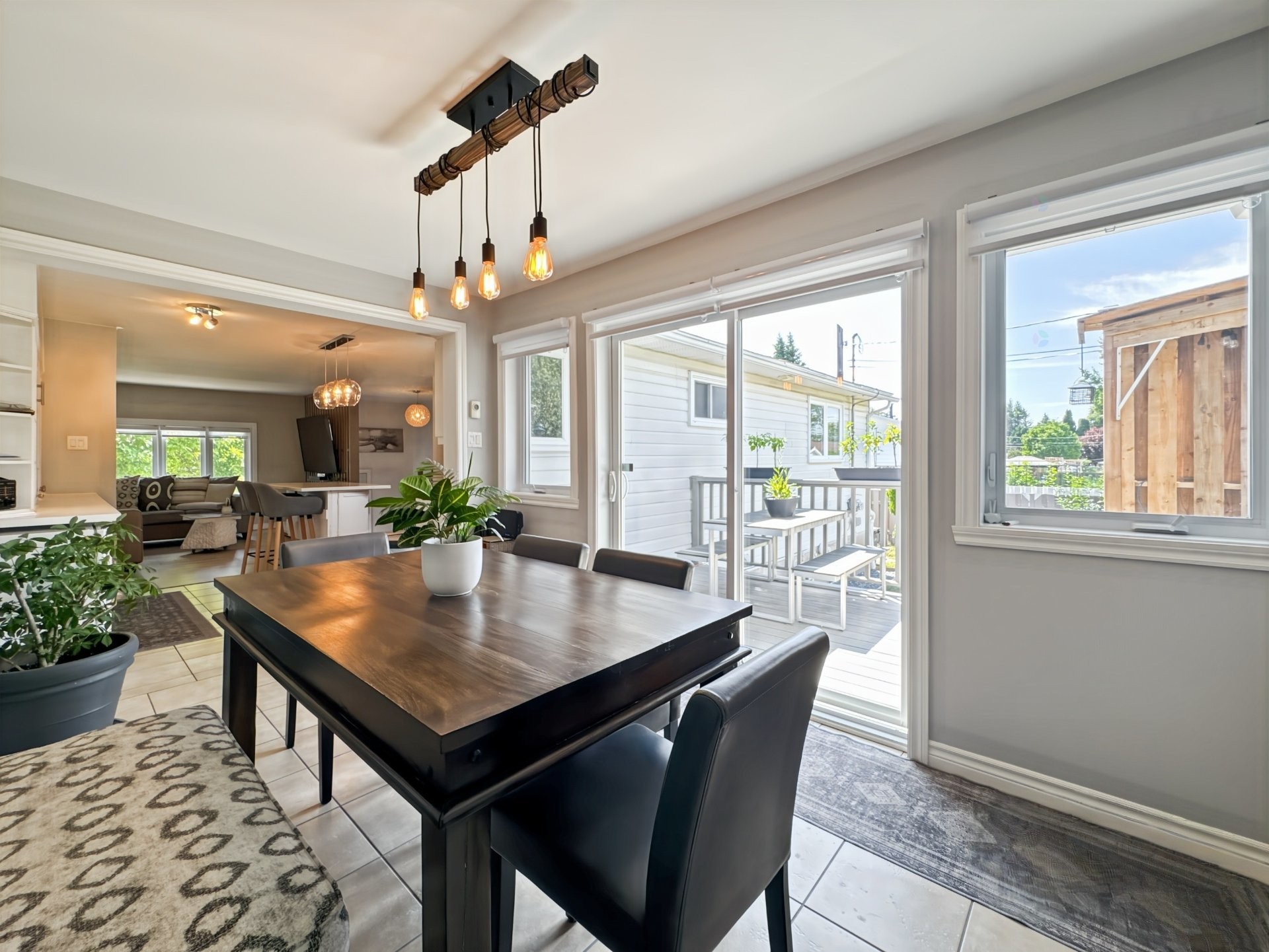 









5605


Rue Bertrand

,
Brossard,




QC
J4Z3E2

