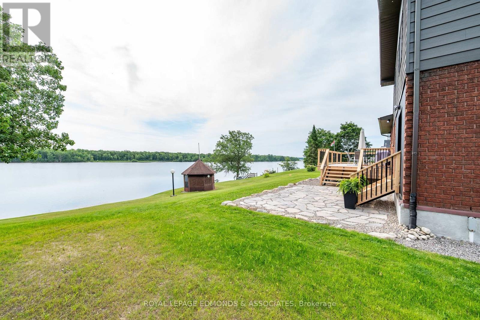 












29 LACHANCE TRAIL

,
Whitewater Region,




Ontario
K0J1C0

